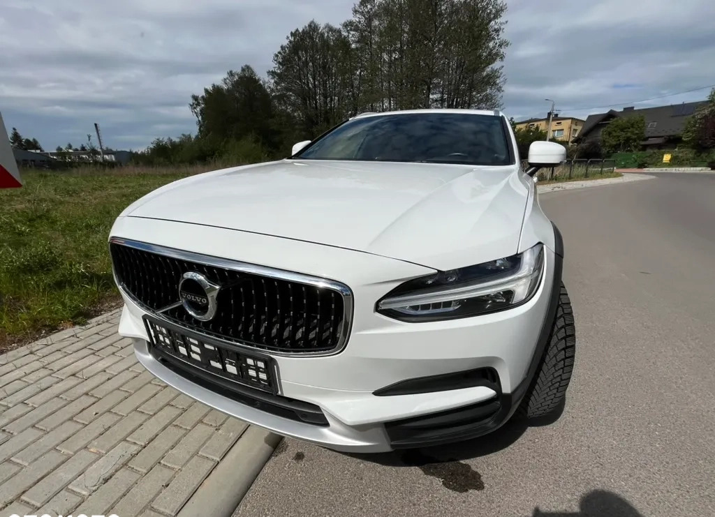 Volvo V90 Cross Country cena 122900 przebieg: 188000, rok produkcji 2019 z Cieszanów małe 781